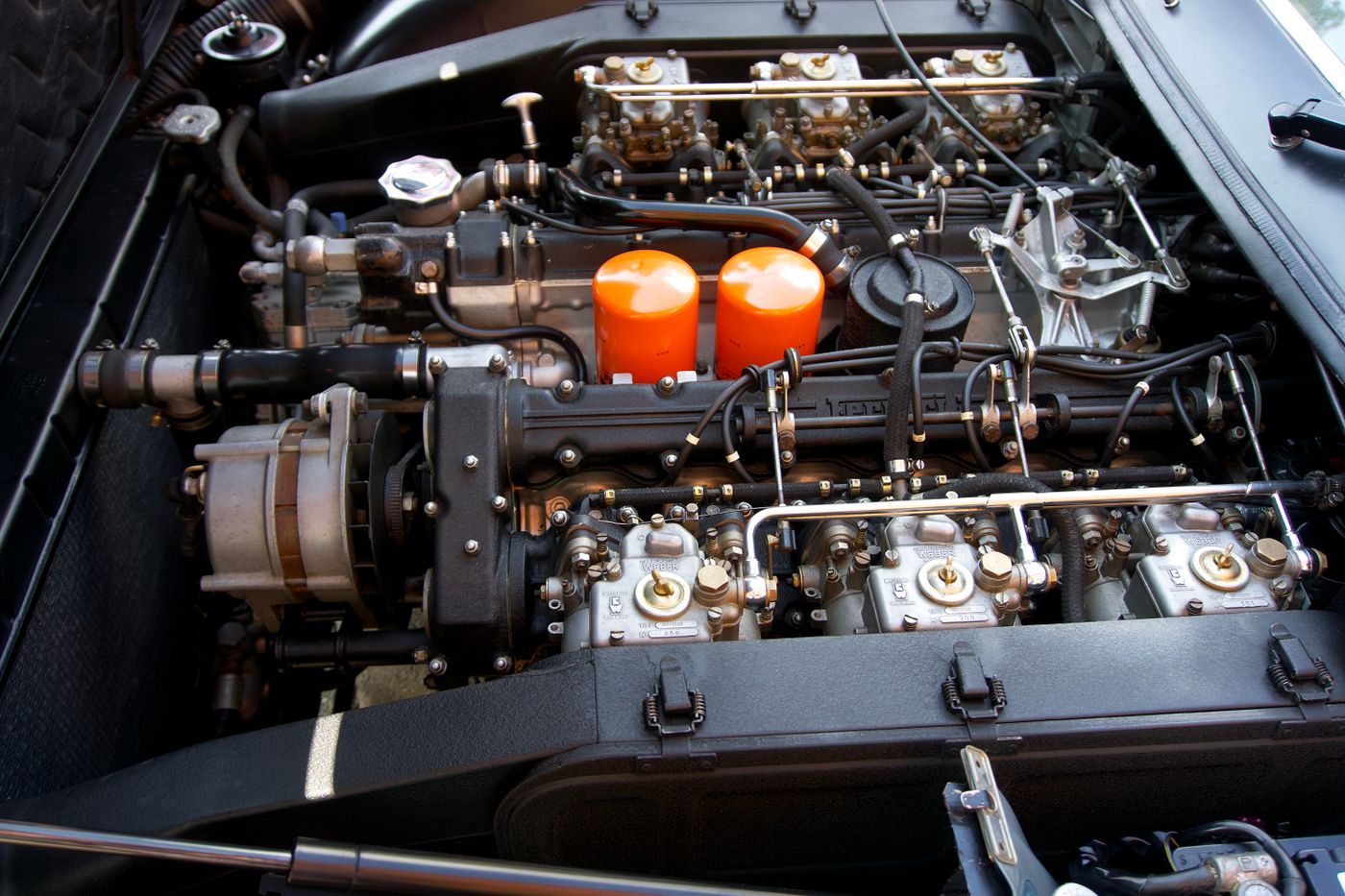 Oil Filters — Heavy Equipment & Engines